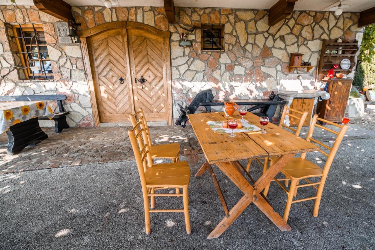Authentic Countryside Villa With Hot Tub Veliki Kamen Exterior foto